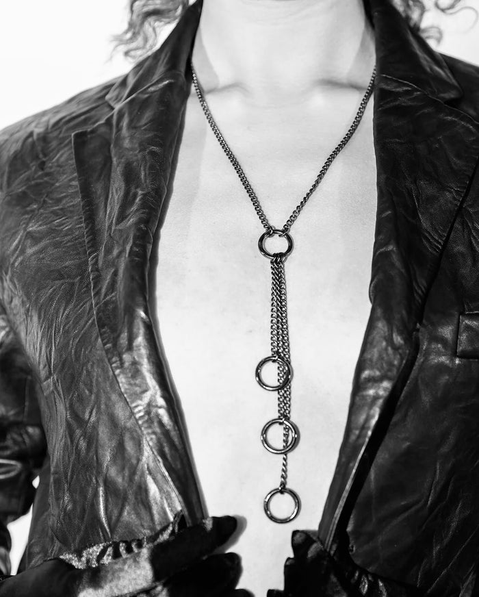 ABBEY NECKLACE GUNMETAL